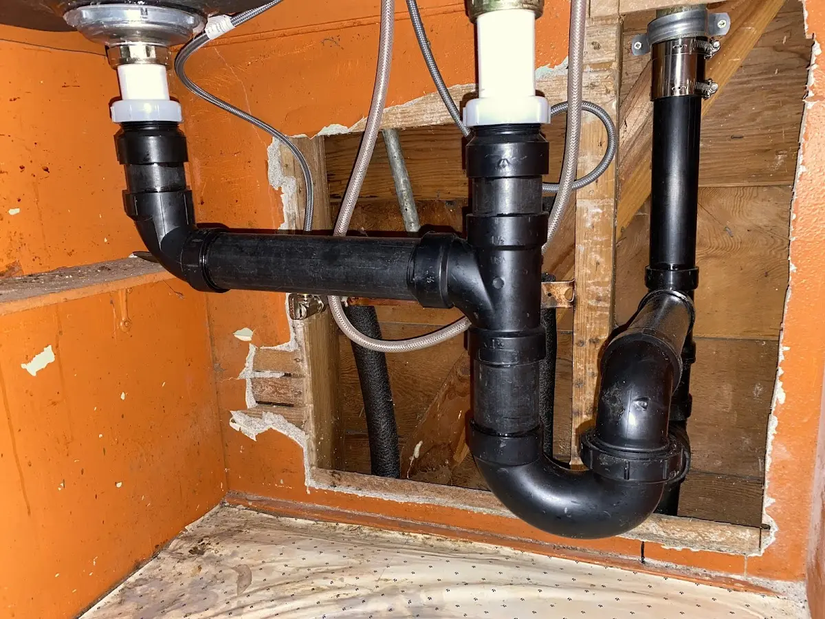 Professional Pipe Bursting equipment and tools on the job in Hartford